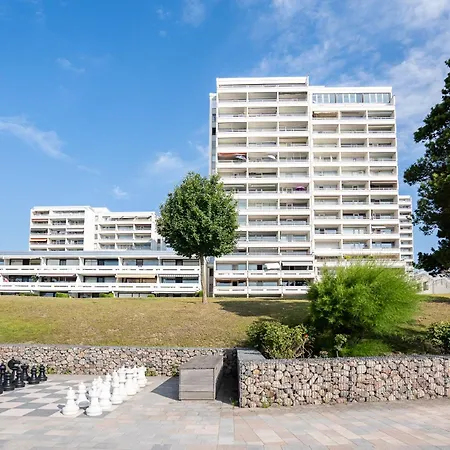 645 * Sierksdorf
